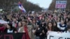 ЕУ е загрижена, но главно молчи за студентските протести во Србија