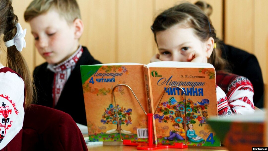 «Очної і вечірньої форми воно не стосується, адже є певні санітарні обмеження щодо кількості дітей у класах»