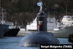Великий дизельний підводний човен «Великий Новгород» (проєкт 636.3) в Севастополі після його включення до складу Чорноморського флоту, архівне фото