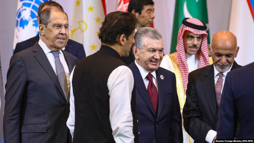 (Left to right) Russian Foreign Minister Sergei Lavrov, Pakistani Prime Minister Imran Khan, Uzbek President Shavkat Mirziyoev, and Afghan President Ashraf Ghani during a photo ceremony at the Central and South Asia 2021 conference in Tashkent on July 16.