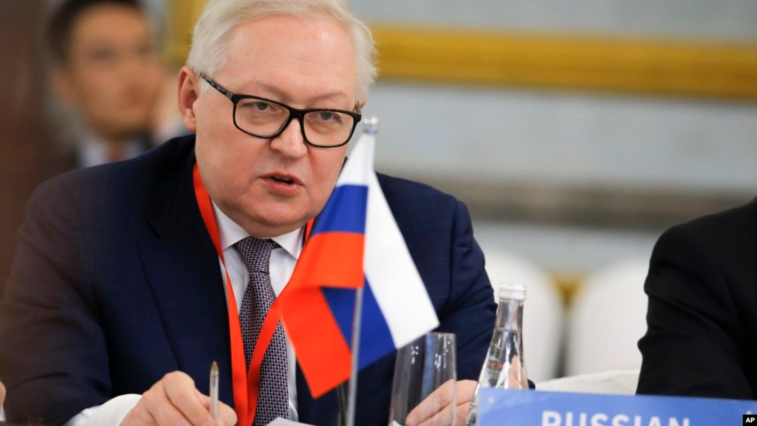 «Узгоджених графіків немає. Але тема існує, і в міру прояснення подальшої диспозиції, я думаю, будуть домовленості», – сказав Сергій Рябков