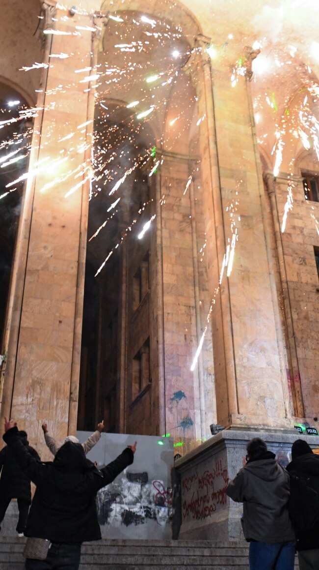 Protestele masive pro-europene continuă în Georgia, Tbilisi
