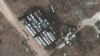 <p dir="ltr">Новая дислокация российских войск и техники на месте аэродрома в Октябрьском&nbsp;к северу от Симферополя, 10 февраля 2022 года</p>
