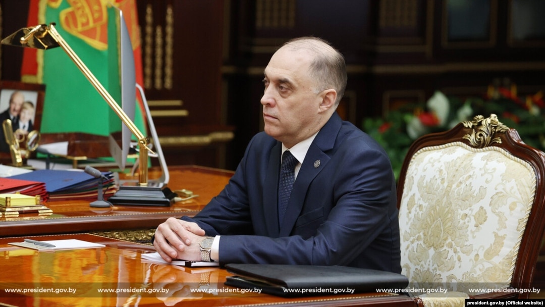 «Весь комплекс: військові, міліція, КДБ, прикордонники, територіальна оборона, народне ополчення – загалом у нас буде близько 1,5 мільйона людей», – заявив держсекретар Ради безпеки Білорусі