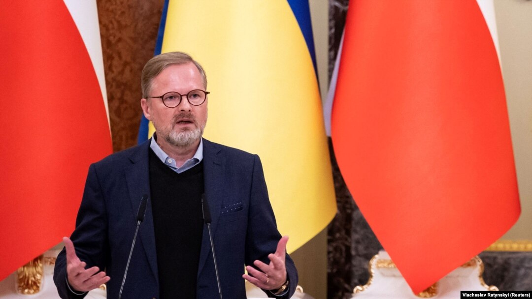 
«Ми не можемо дозволити собі, щоб у нашому регіоні хтось вдерся на чужу територію та окупував її», – сказав Петр Фіала.