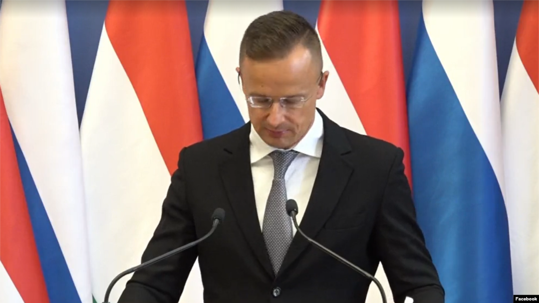 Hungarian Peter Szijjarto announces the signing of a long-term gas deal with Gazprom on September 27. 