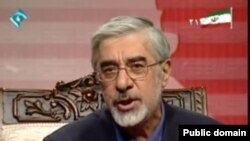  میرحسین موسوی با حضور در برنامه «با دوربين ۳۰ دقيقه» دیدگاههای خود را تشریح کرد