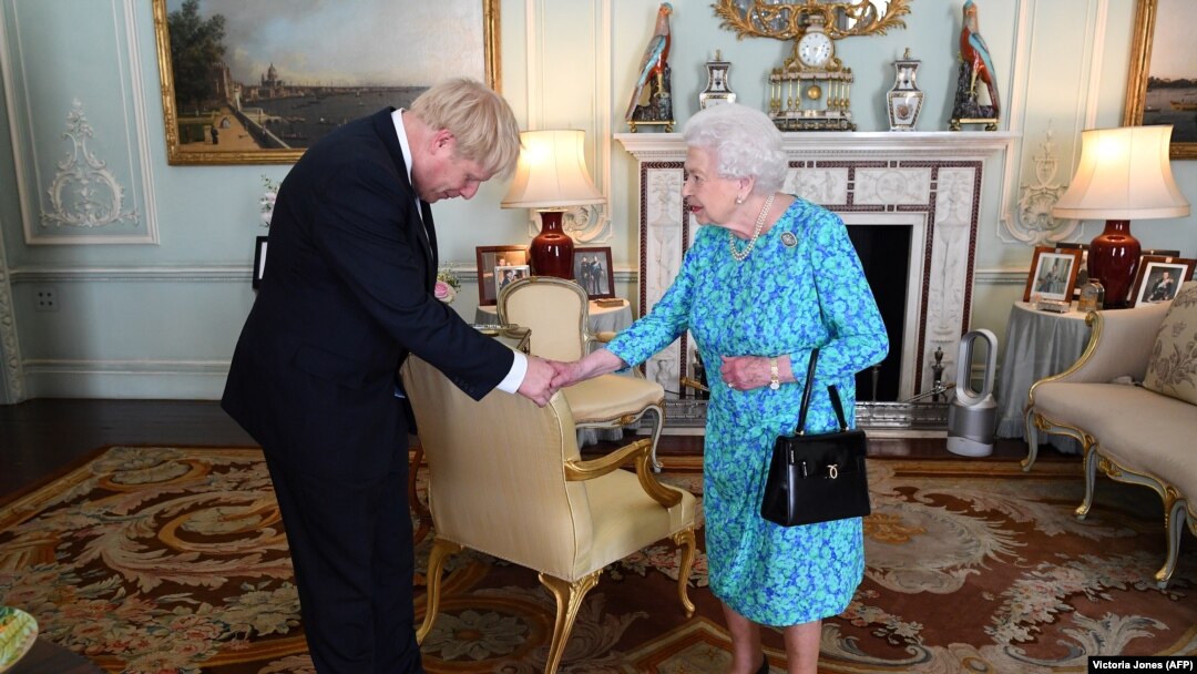 Boris Džonson i kraljica Elizabeta II