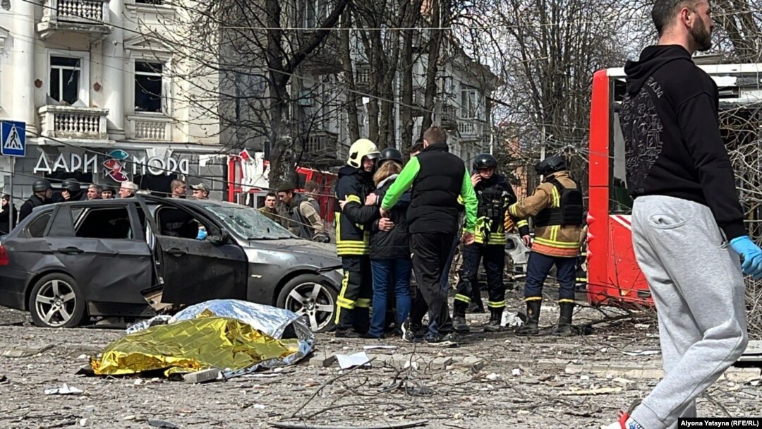 Наслідки російської ракетної атаки на Суми, Україна. 13 Квітня 2025 року