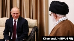 دیدار ولادمیر پوتین با آیت الله خامنه ای در تهران
عکس آرشیوی است
