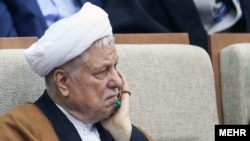 دو هفته پیش، در توئیتی منسوب به هاشمی رفسنجانی آمده بود که «دنیای فردا، دنیای گفتمان‌هاست، نه موشک‌ها».