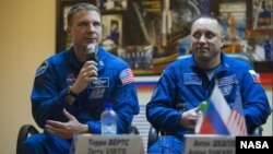 Terry Virts i Anton Shkaplerov prije misije u novembru 2014.