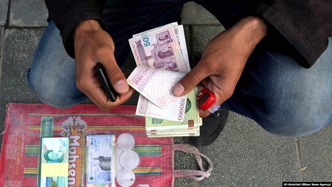 پیشنهاد برداشتن صفر از پول ملی ایران پیشنهاد جدیدی نیست و در سه دهه گذشته همواره از آن سخن رفته است.