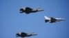 Зазначається. що два норвезькі F-35, дислоковані в Польщу, піднялись по тривозі у відповідь на масовану атаку РФ 15 січня 