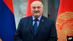 Лукашенко не уточнив, скільки зброї було відправлено і де вона розташована